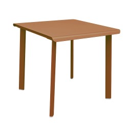 Table 2 personnes 70x70 terracotta